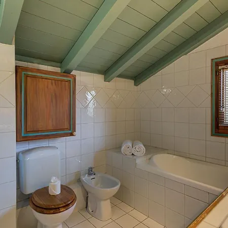 Blackbushe - Traditional - Alpes Travel - Sleeps 4-6 Les Houches