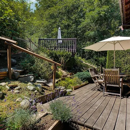 Blackbushe - Traditional - Alpes Travel - Sleeps 4-6 *
